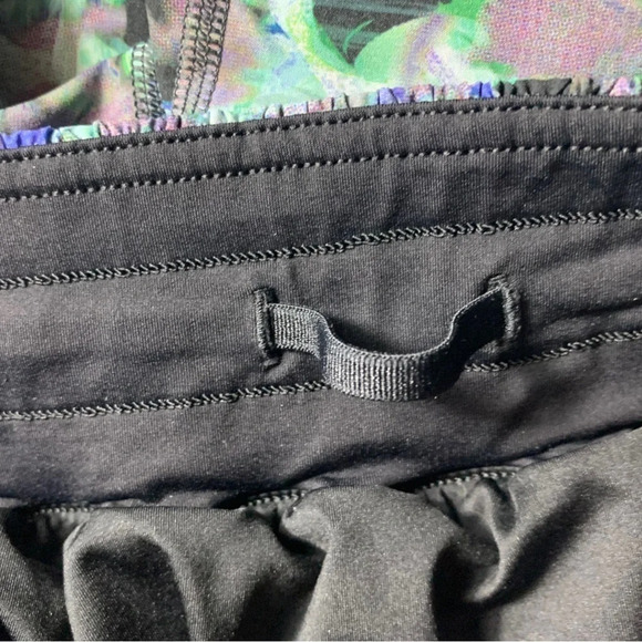 Lululemon Track That Mid-Rise  Short 5" Rapid Flourish Multi Side 2 Athletic - Picture 15 of 15